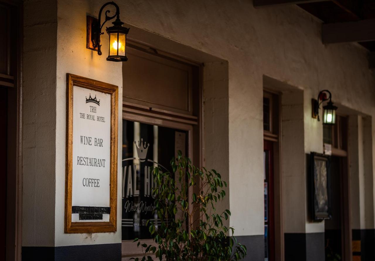 The Royal Hotel West Wyalong Ngoại thất bức ảnh