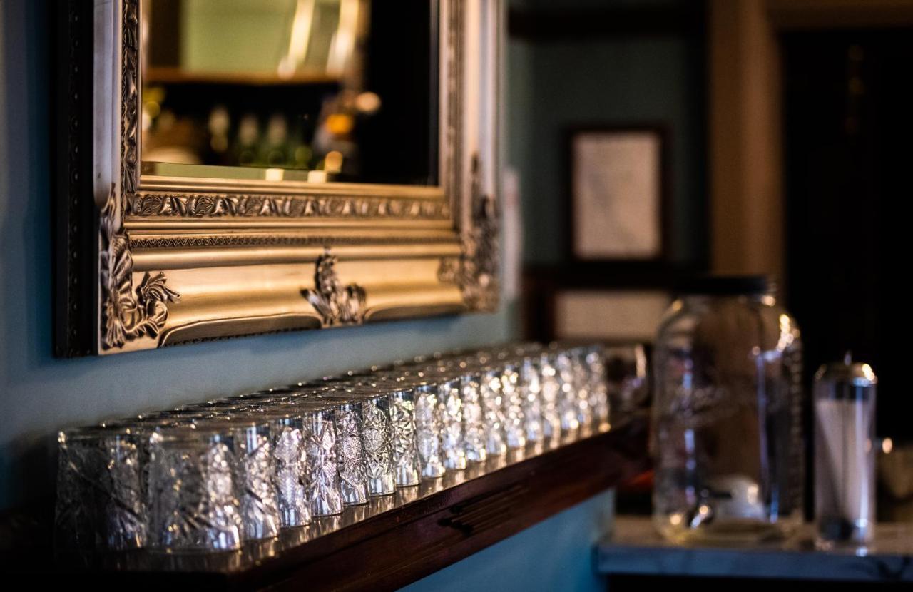The Royal Hotel West Wyalong Ngoại thất bức ảnh